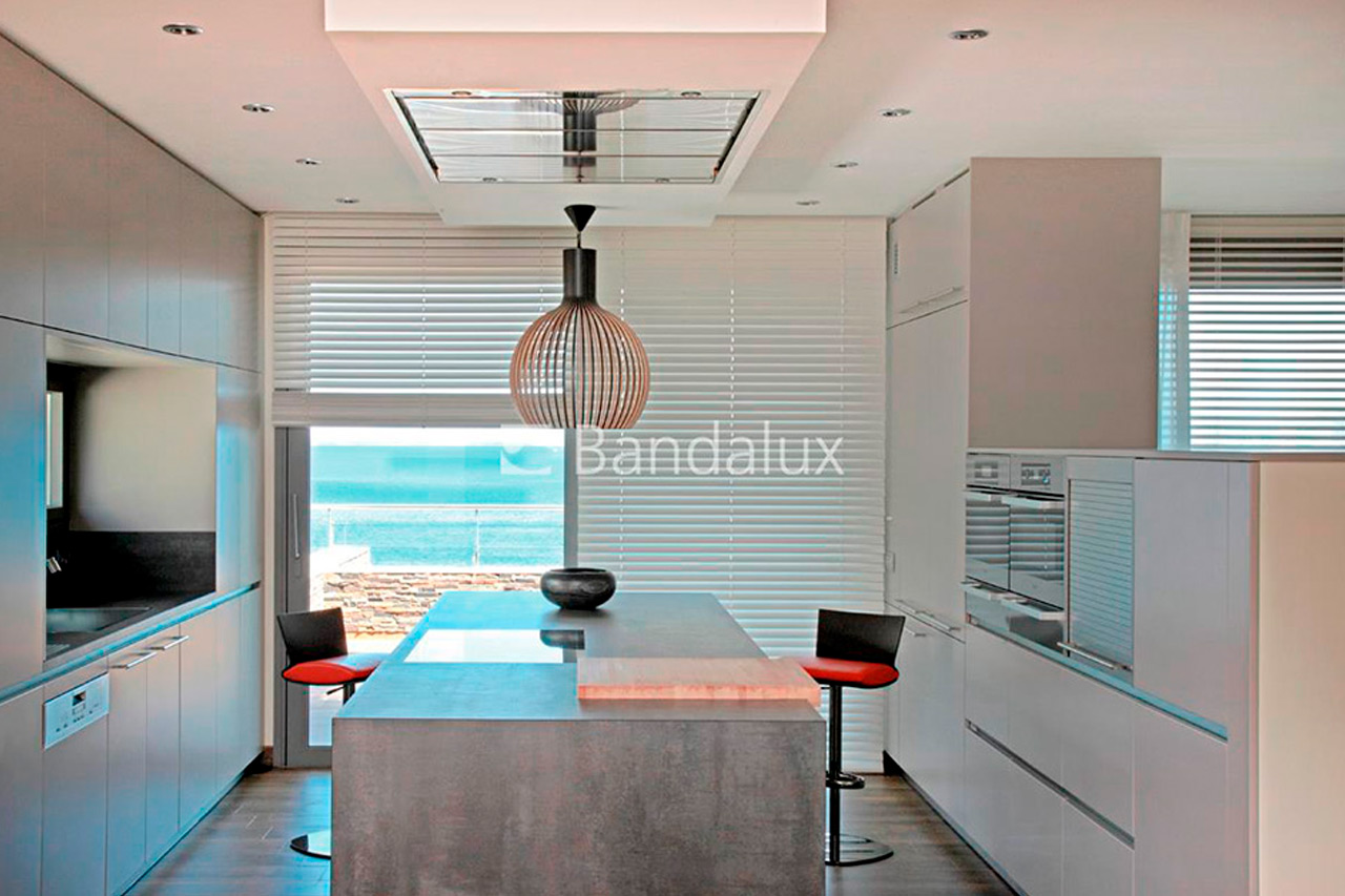 BANDALUX Estores y cortinas Ofinet Málaga Marbella